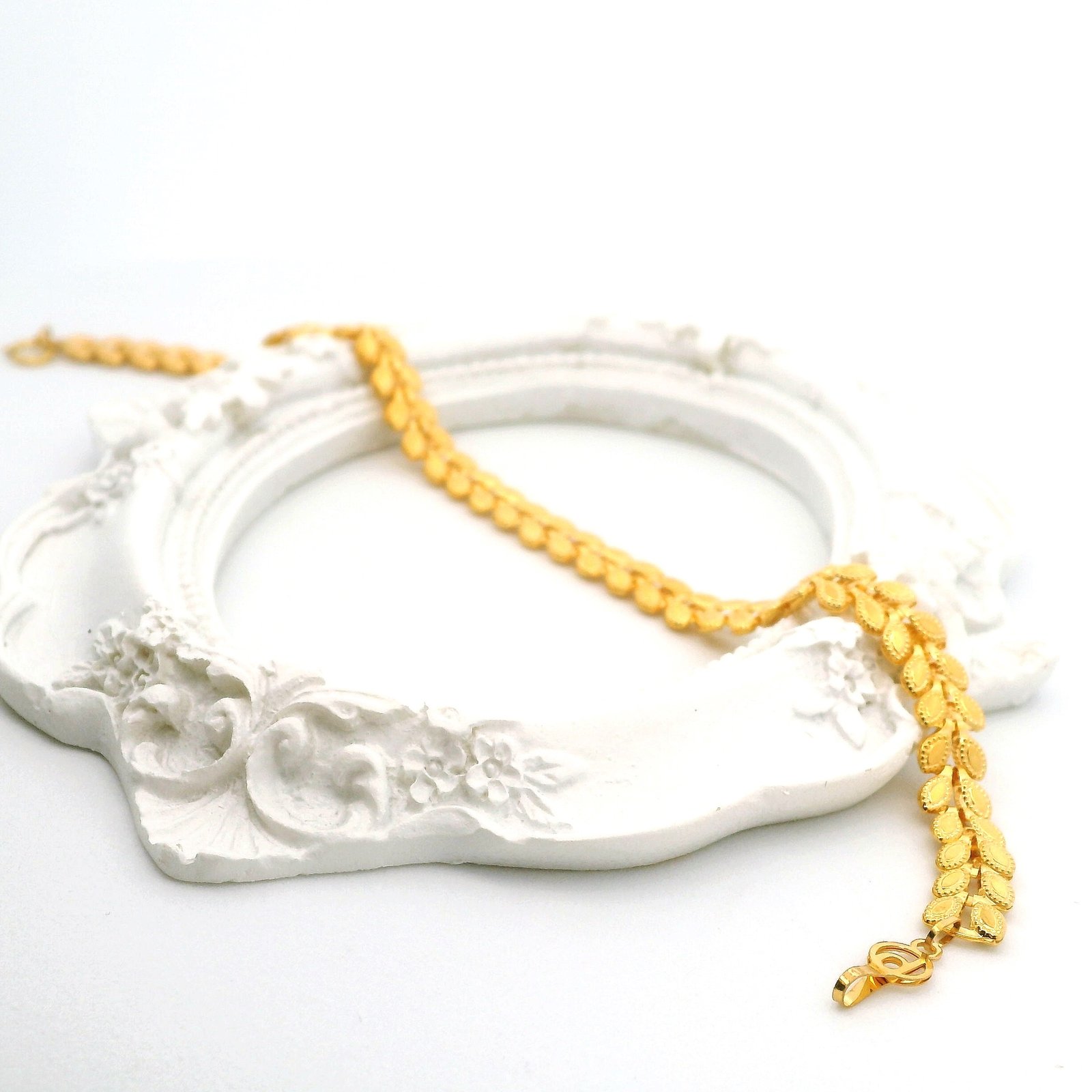 21K Yellow Gold Leaf Chain Bracelet – 18 cm - Image 6