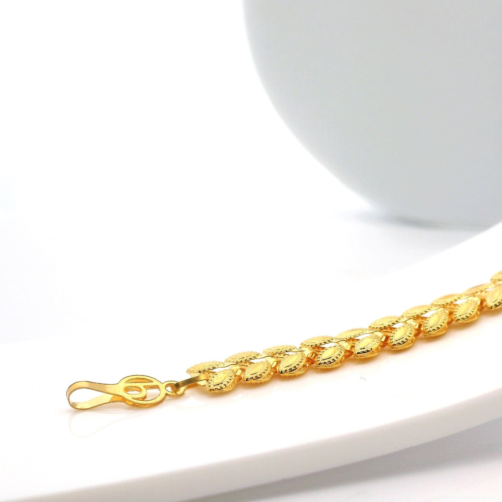 21K Yellow Gold Leaf Chain Bracelet – 18 cm - Image 5